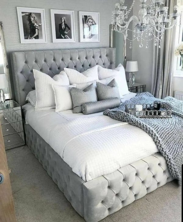Majesty Manor wingback Bed
