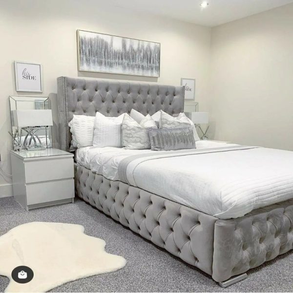 Majesty Manor wingback Bed - Image 2