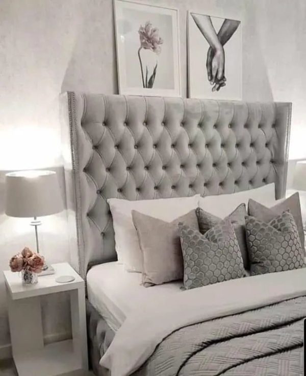 Majesty Manor wingback Bed - Image 3