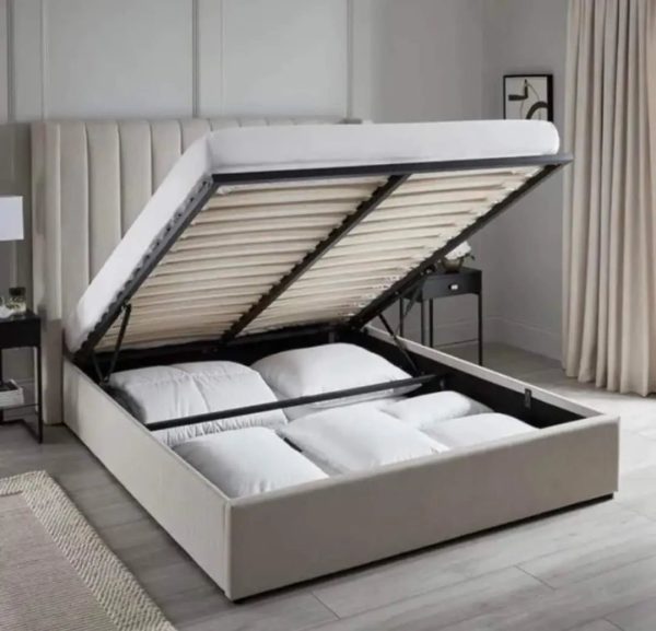 Catriona wingback bed - Image 3